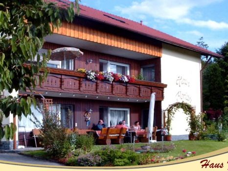 banner-haus-florian-herzogau-pension-waldmünchen-zimmer-oberpfalz