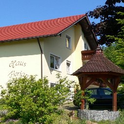 pension-oberpfalz-zimmer-waldmünchen-ferienhaus-ansicht